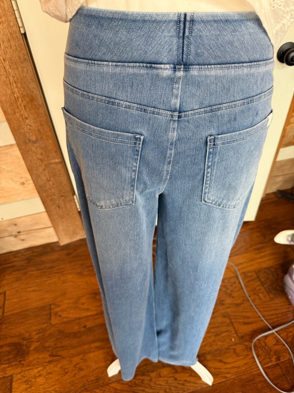 HALARA Light Blue Women's wide leg Jeans M - Picture 2 of 2